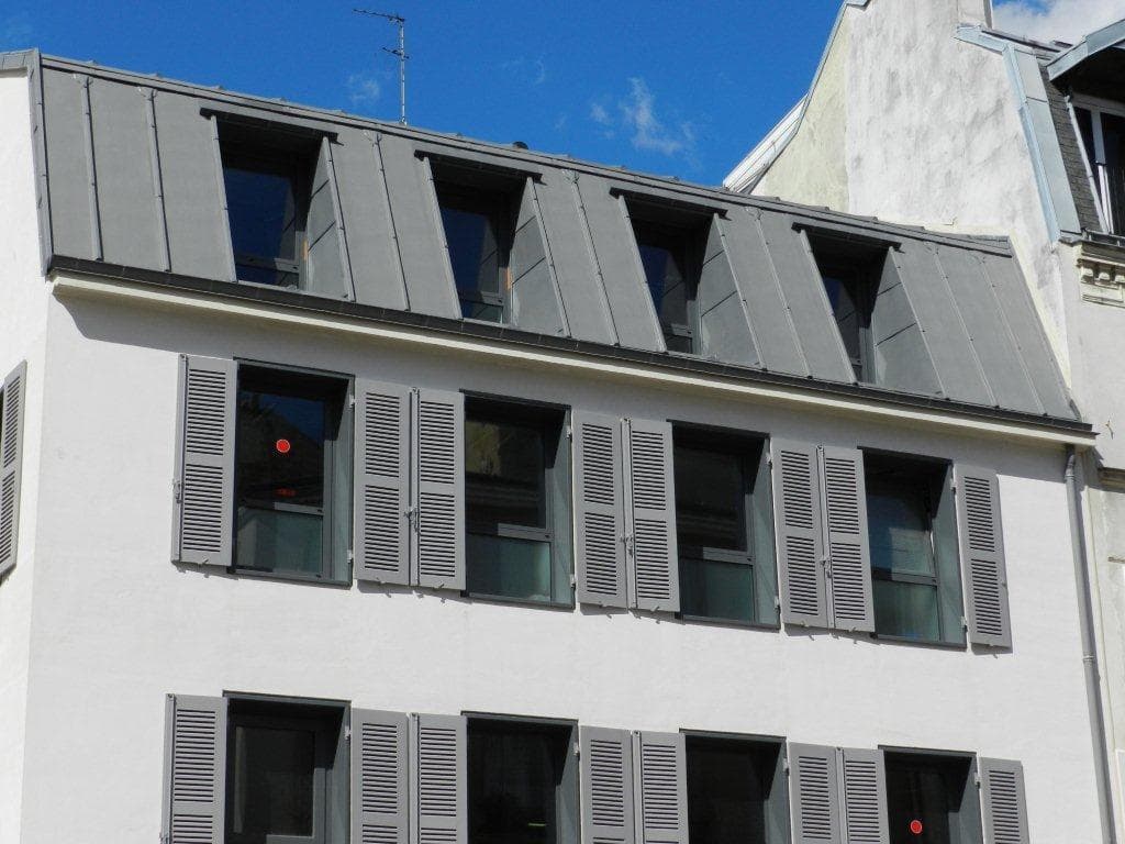 Couverture zinc moderne - immeuble
