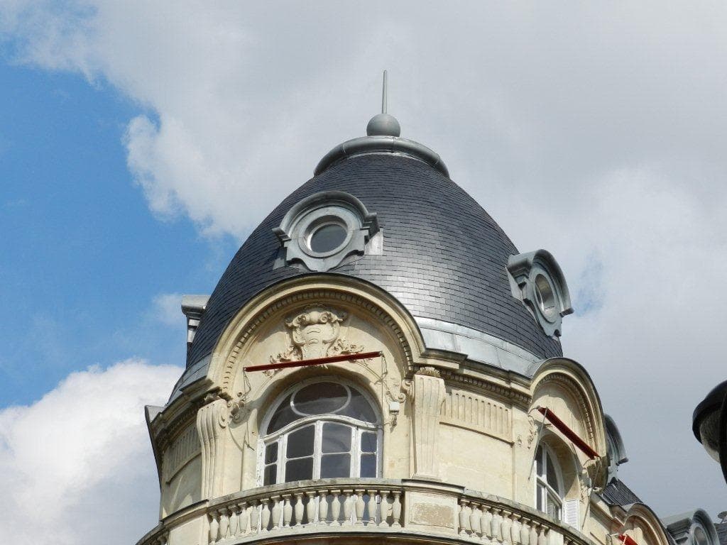 Dome ardoises avec vue balcons haussmanniens