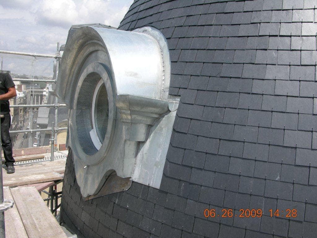 Finition toiture - vue d'ensemble chantier