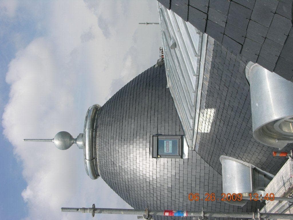 Pose couverture toiture en cours